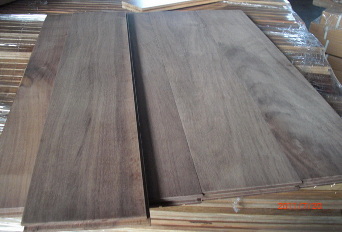 Unfinished Walnut wooden flooring